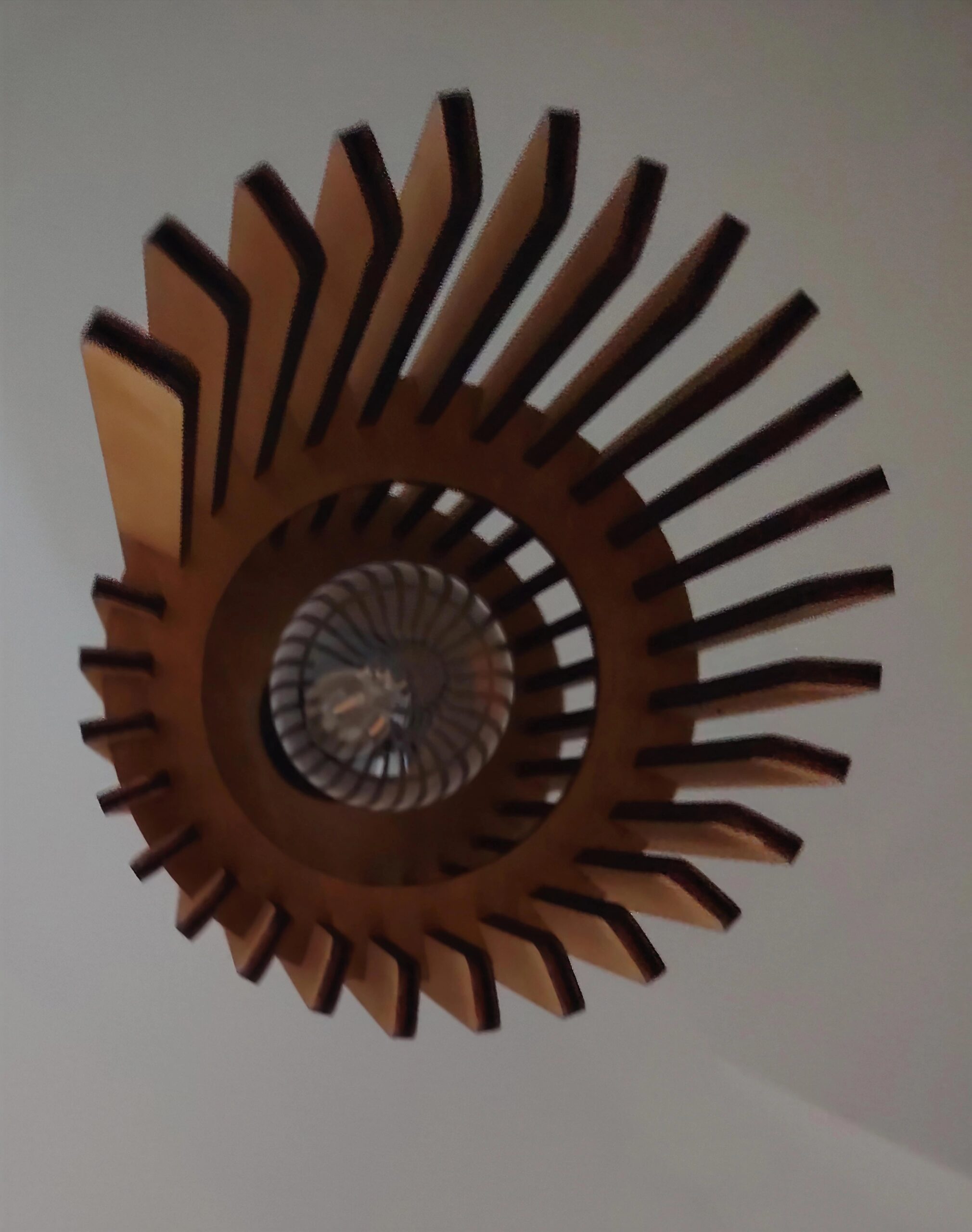 Luminaire suspendu bois – Image 3